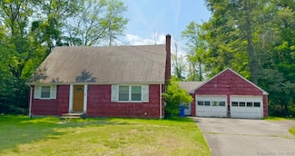2 Wyndemere Rd, Bloomfield, CT 06002