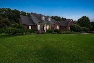 11054 Birch Lake Dr, Granger, IN 46530