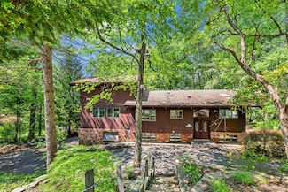 152 Fawn Hill Rd, Tuxedo Park, NY 10987