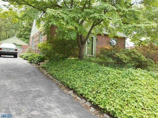 106 W Wayne Ave, Aldan, PA 19018