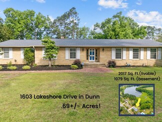 1603 Lakeshore Dr, Dunn, NC 28334
