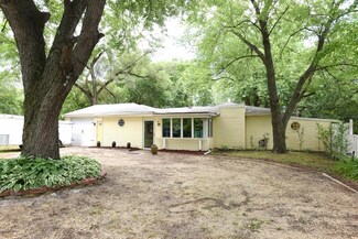 1319 E Miller St, Griffith, IN 46319