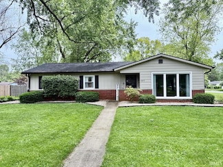 1917 W Norwood Dr, Muncie, IN 47304