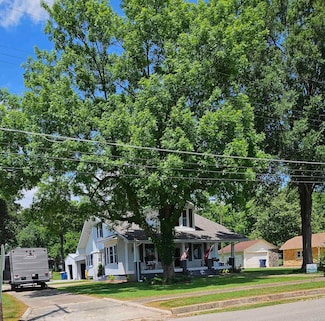 620 W 3rd St, Rector, AR 72461