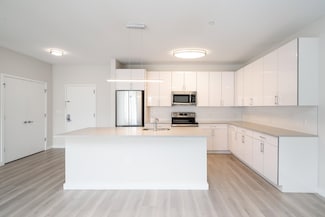 16 Bennett St Unit 208, Jersey City, NJ 07304