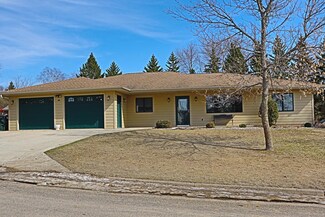 404 Eide Cir, Glenwood, MN 56334