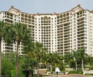 7575 Pelican Bay Blvd Unit 807, Naples, FL 34108