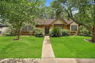 11815 Sharpview Dr, Houston, TX 77072