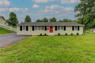 708 NW 80th Terrace, Kansas City, MO 64118