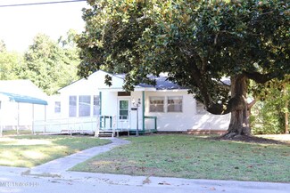 1614 Hollywood Blvd, Biloxi, MS 39531