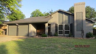 2805 Green Ridge St, Fort Worth, TX 76133