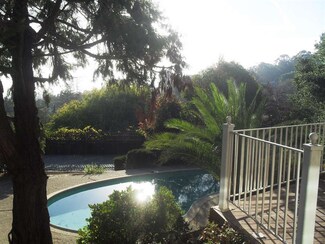 962 Hillcrest Dr, Redwood City, CA 94062