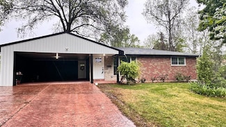 8517 Walton Woods Ct, Saint Louis, MO 63114