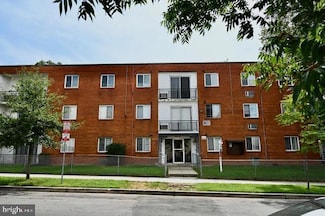 1721 T St SE Unit 304, Washington, DC 20020
