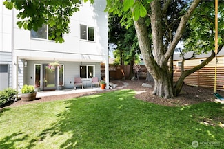 2736 SW Holden St, Seattle, WA 98126