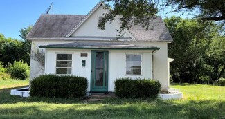 461 Polk St, Lebanon, MO 65536