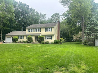 16 Mortar Rock Rd, Westport, CT 06880