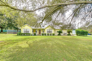 16349 Spring Valley Rd, Dade City, FL 33523