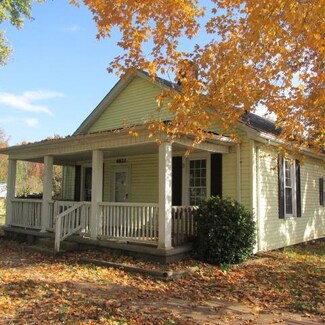4821 Sory St, Cedar Hill, TN 37032