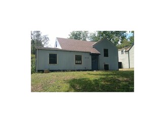 619 NE 44th St, Kansas City, MO 64116