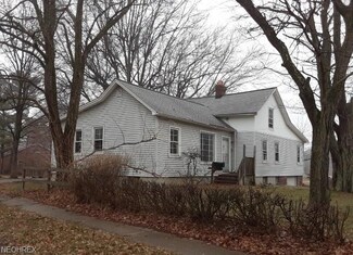 2230 Glenridge Rd, Euclid, OH 44117
