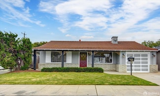 3988 Martin Dr, San Mateo, CA 94403