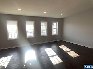 23 Washington St, Tenafly, NJ 07670