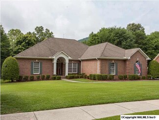 4833 Cove Creek Dr SE, Brownsboro, AL 35741