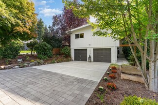 15029 70th Ave NE, Kenmore, WA 98028