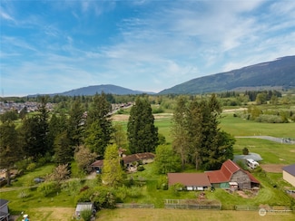 1013 N Fruitdale Rd, Sedro Woolley, WA 98284
