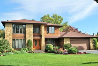 17 E Geneva Cir, Madison, WI 53717