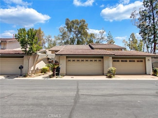 6587 E Via Fresco, Anaheim, CA 92807