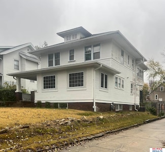 5009 Burt St, Omaha, NE 68132