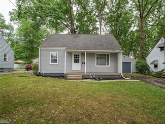 1782 Beechwood St NE, Warren, OH 44483