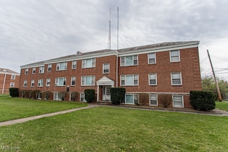 365 E Midlothian Blvd, Youngstown, OH 44507