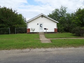 220 S Creek Ave, Drumright, OK 74030