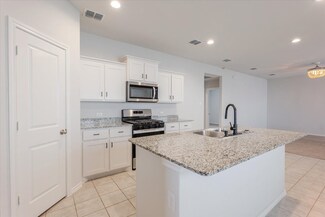 140 Running River Dr, Boyd, TX 76023