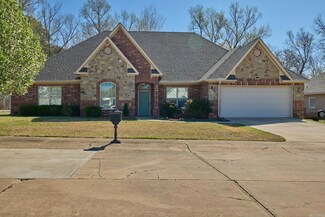 214 Mapleleaf Cir, Hot Springs National Park, AR 71901