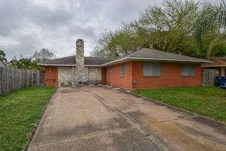 3014 14th Ave N, Texas City, TX 77590