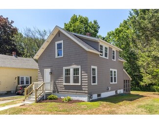 1 Currier Ave, Merrimac, MA 01860