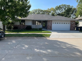 115 Sunny Ridge Dr, Council Bluffs, IA 51503