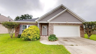 104 Huron Dr, Dothan, AL 36301