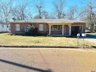 511 Mcmillan Dr, Winnsboro, TX 75494
