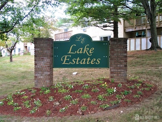 9 Lake Ave Unit 4A, East Brunswick, NJ 08816