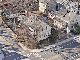 118 Elm St, Amesbury, MA 01913