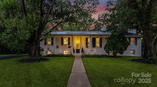 114 Greenfield Ln, Hendersonville, NC 28792