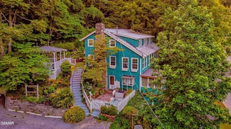 204 Hill St, Gatlinburg, TN 37738