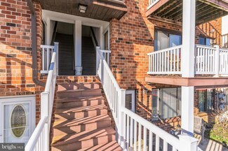 6925 Hilltop Dr Unit 155, Brookhaven, PA 19015