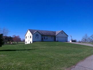 9170 Taylor St, Zeeland, MI 49464