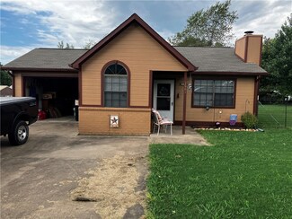 1061 Massey St, Decatur, AR 72722